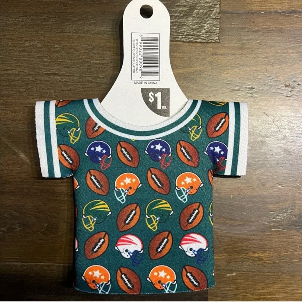 ✅ Football shirt beer bottle coozie
